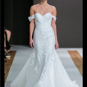 Gorgeous Bridal Mark Zunino Wedding Kleinfeld’s  NYC Bridal elegant Gown Size 8